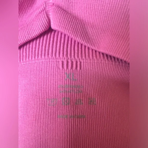 NVGTN Cinched Seamless Bra in Bubble Gum Pink - Size XL - Picture 7 of 7